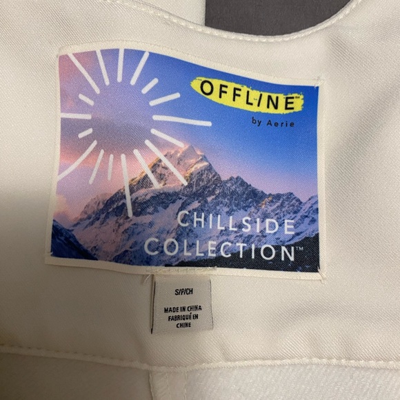 NWT Offline by Aerie S Snow bibs Snow pants Ski Winter Sledding water-resistant - Picture 6 of 10